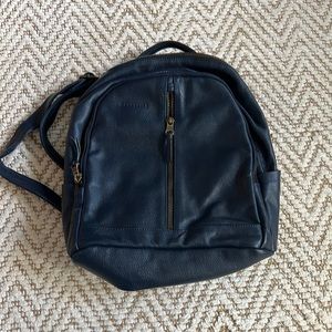 Wanderers Travel Co - Noosa backpack. French Navy